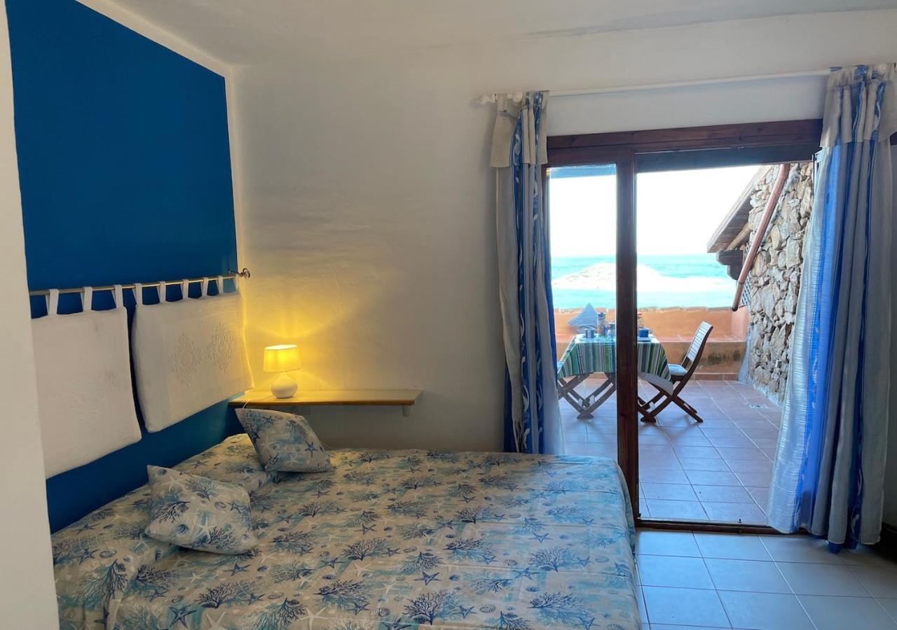 San Teodoro Punta Est Delizioso Monolocale Vista Mareアパートメント エクステリア 写真