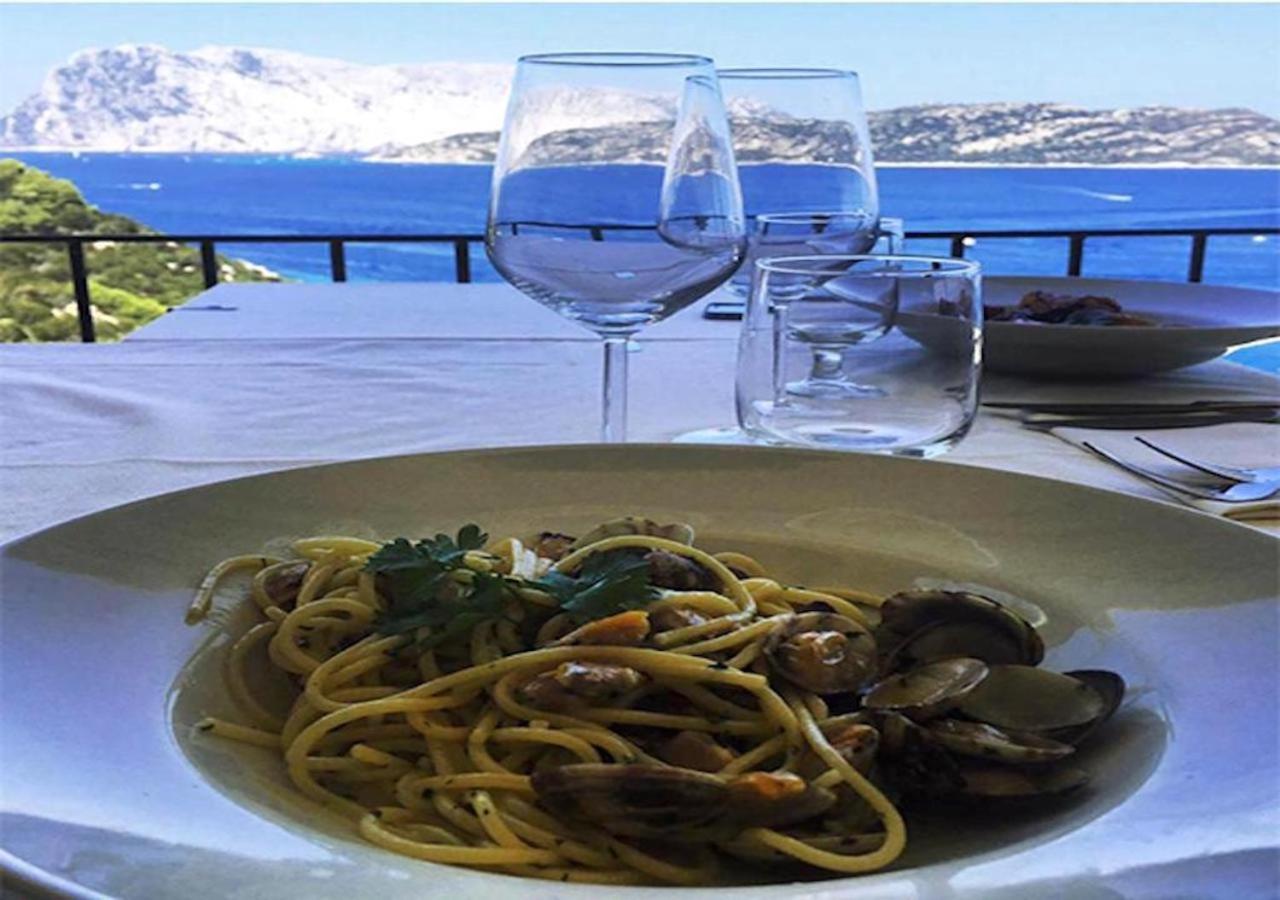 San Teodoro Punta Est Delizioso Monolocale Vista Mareアパートメント エクステリア 写真