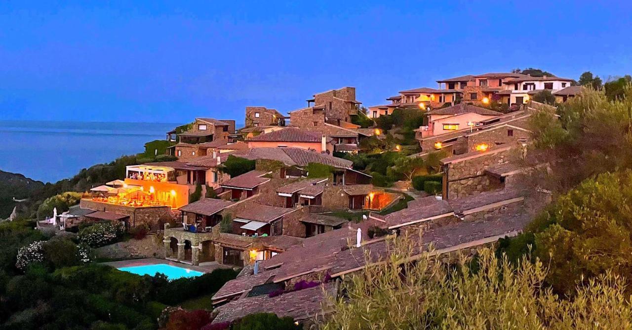San Teodoro Punta Est Delizioso Monolocale Vista Mareアパートメント エクステリア 写真