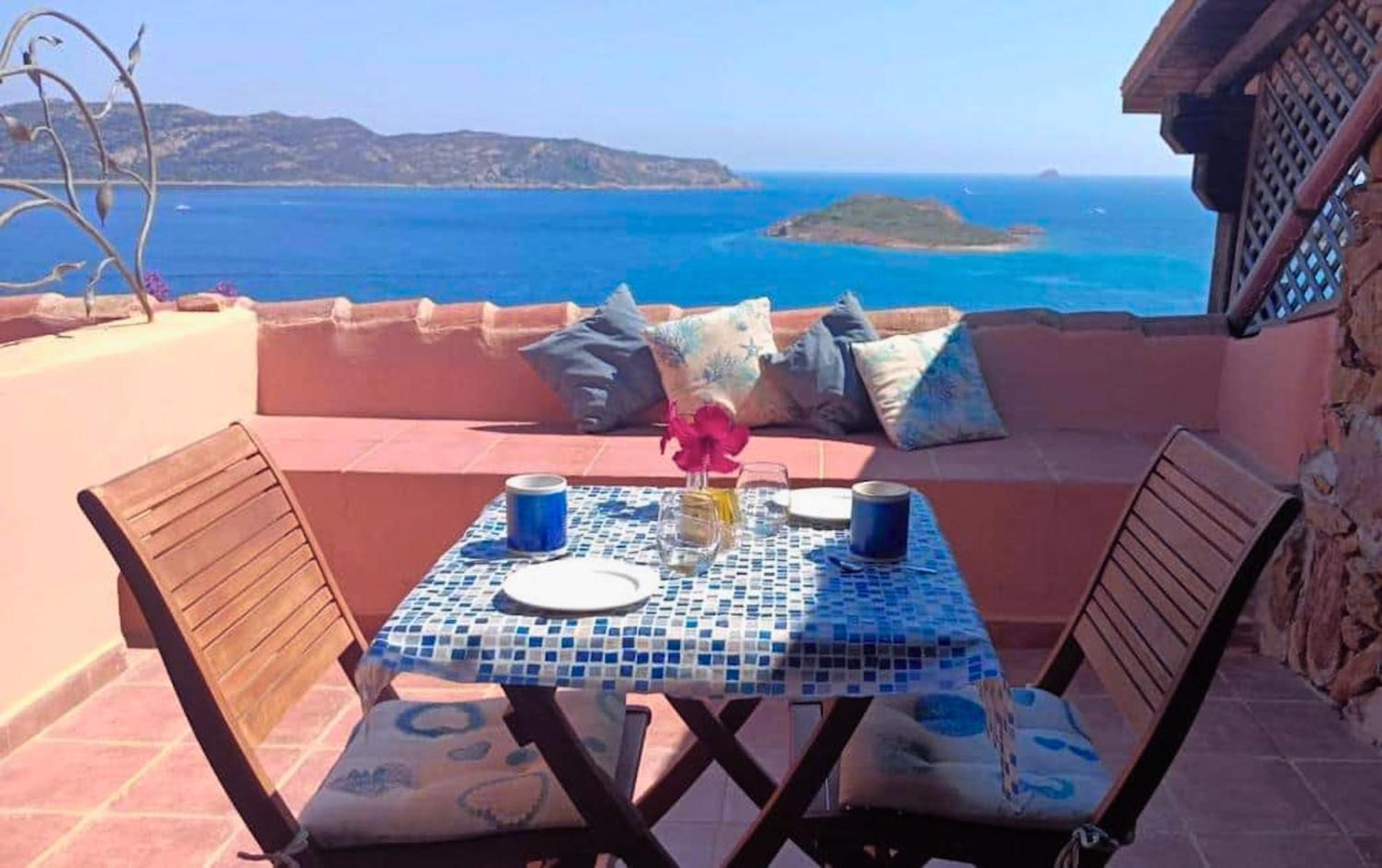 San Teodoro Punta Est Delizioso Monolocale Vista Mareアパートメント エクステリア 写真